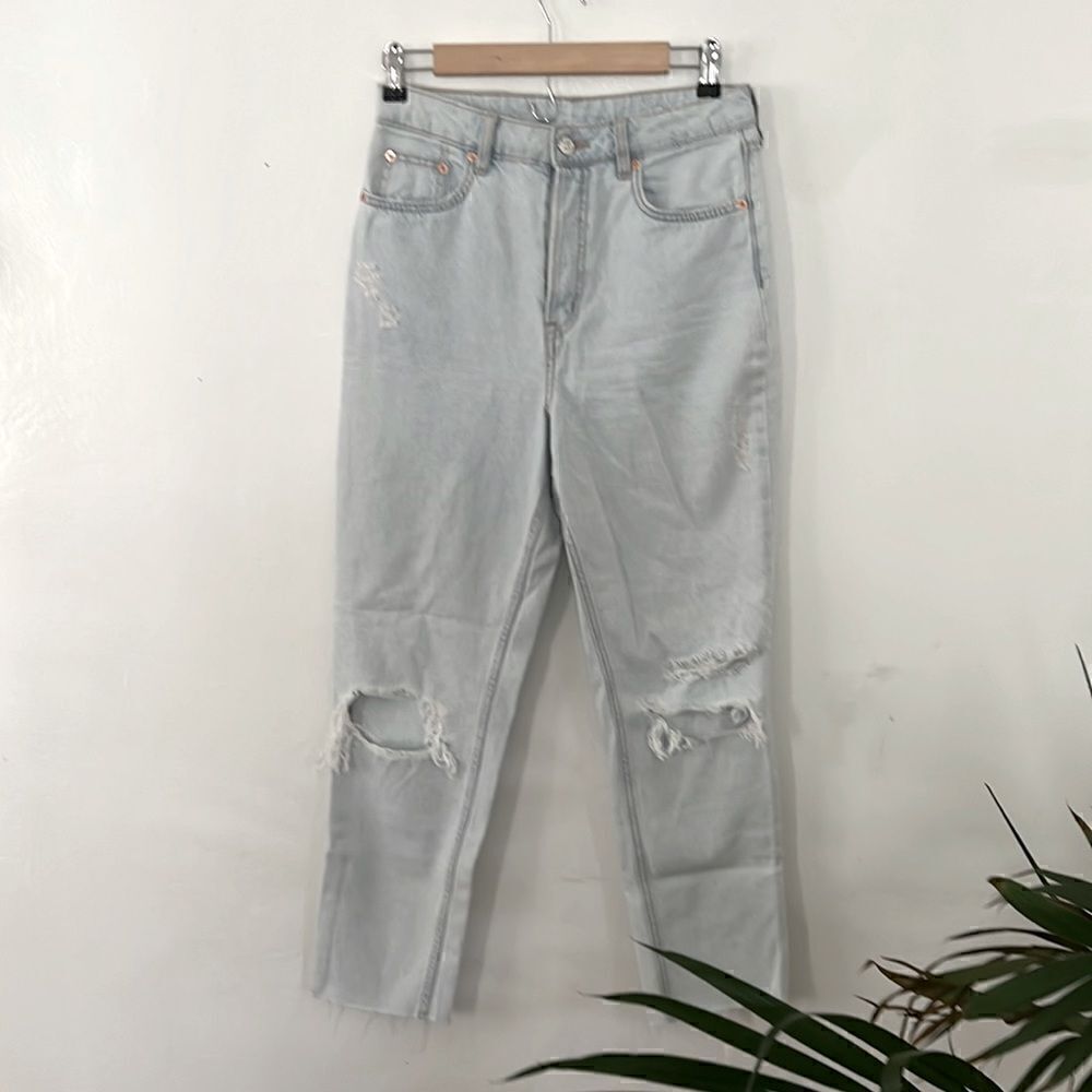 H&M ripped Jeans  